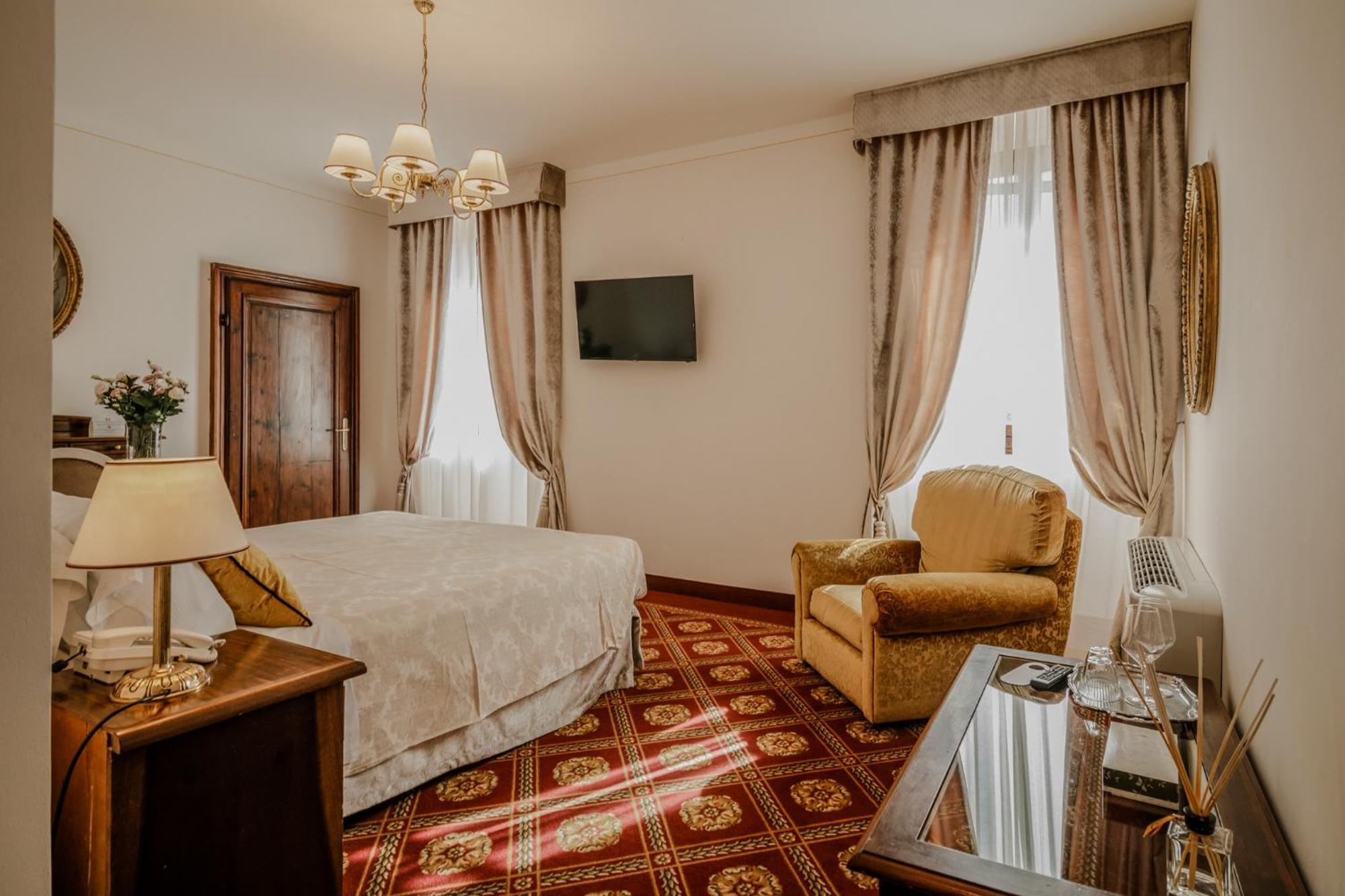 Villa Lecchi Hotel Wellness Колле-ди-Валь-д'Эльса Экстерьер фото
